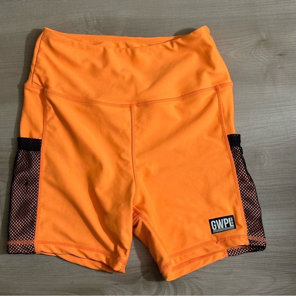 Girls Who Powerlift Women Shorts Orange Size Medium GWPL 4 Inch‎ Inseam
